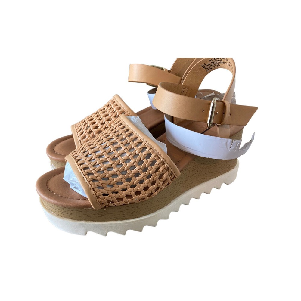 Universal Thread Tan Alba Platform Memory Foam 3"… - image 1